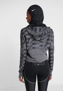 Nike Performance Damen PRO HIJAB - Kopftuch - Black/white 8 Nike Performance Damen PRO HIJAB - Kopftuch - Black/white -Angebote Nike Store 74808e3fd32044d794b486d2feab7d9e