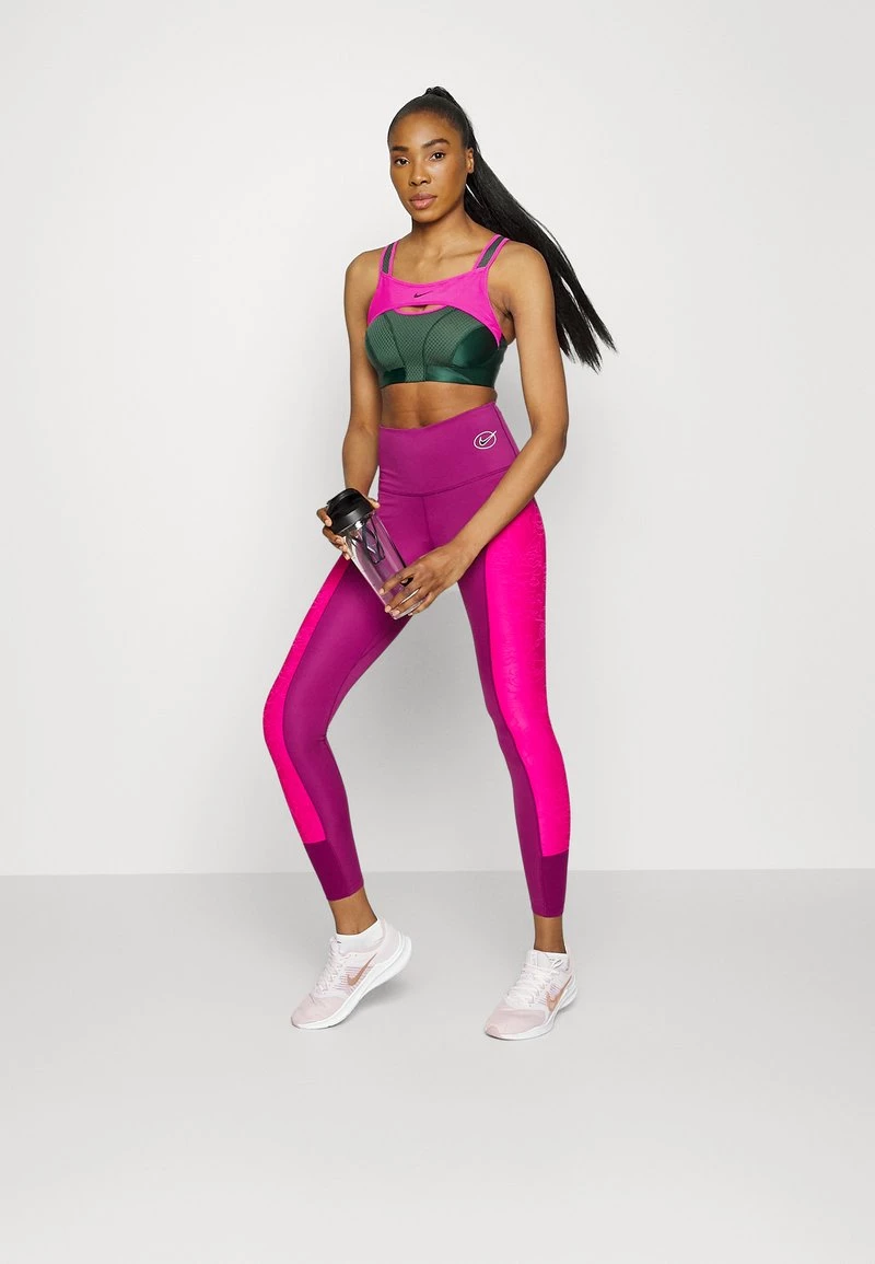 Nike Performance ALPHA BRA - Sport-BH Mit Starker Stützkraft - Pro Green/active Pink | Damen 2 Nike Performance ALPHA BRA - Sport-BH Mit Starker Stützkraft - Pro Green/active Pink | Damen – Bild 2