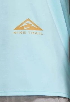 Nike Performance Herren M NK DF TRAIL RISE - T-Shirt Print - Light Blue 5 Nike Performance Herren M NK DF TRAIL RISE - T-Shirt Print - Light Blue -Angebote Nike Store 78fbdecf87c84dfe97cb6dc3ccdb900f