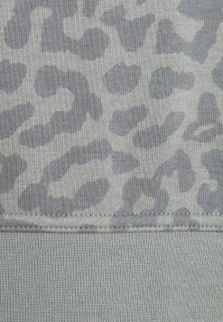 Nike Performance Damen Kapuzenpullover - Particle Grey/white 6 Nike Performance Damen Kapuzenpullover - Particle Grey/white -Angebote Nike Store 79bcc6bf18f8474996a25b1f0b949465