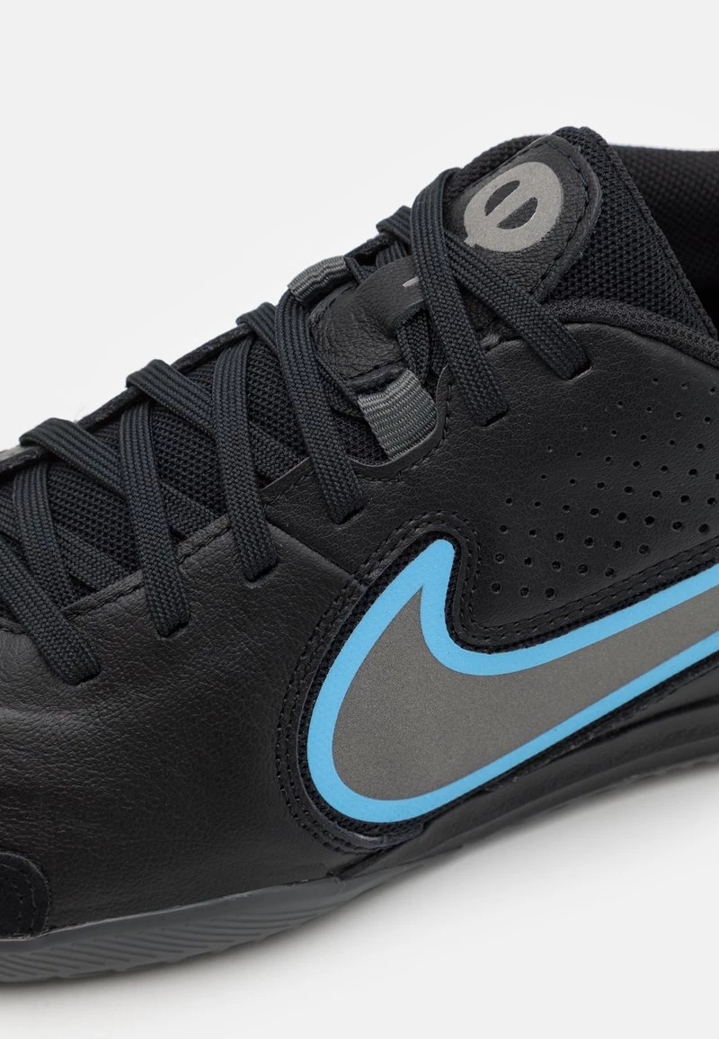 Nike Performance Herren TIEMPO LEGEND 9 ACADEMY IC - Fußballschuh Halle - Black/iron Grey 6 Nike Performance Herren TIEMPO LEGEND 9 ACADEMY IC - Fußballschuh Halle - Black/iron Grey – Bild 6