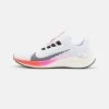 Nike Performance Herren AIR ZOOM PEGASUS 38 FLYEASE - Laufschuh Neutral - White/black/football Grey/pink Blast/bright Crimson