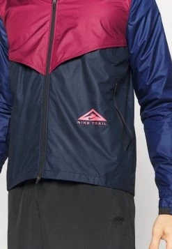 Nike Performance Herren TRAIL WINDRUNNER - Laufjacke - Dark Beetroot/dark Obsidian/midnight Navy/fusion Red -Angebote Nike Store 8079ccf68d6046639830c497ebf39d04