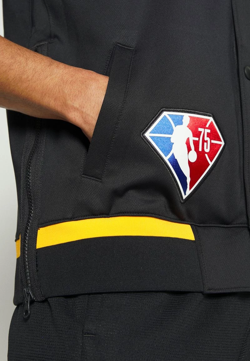 Nike Performance Herren NBA MIAMI HEAT MOMENTS MIXTAPES SHOWTIME SHORT SLEEVE WARM UP - Vereinsmannschaften - Black/white 5 Nike Performance Herren NBA MIAMI HEAT MOMENTS MIXTAPES SHOWTIME SHORT SLEEVE WARM UP - Vereinsmannschaften - Black/white – Bild 5