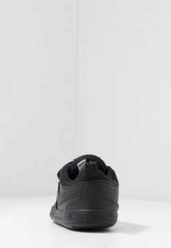 Nike Performance PICO 5 UNISEX - Trainingsschuh - Black -Angebote Nike Store 8249c0870406435cb8b0b7531d0309d7