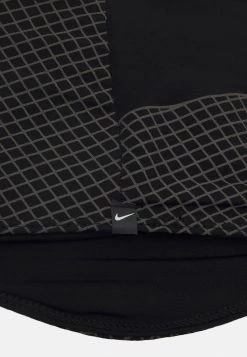 Nike Performance 360 THERMA-FIT NECK WARMER UNISEX - Schlauchschal - Black/black/silver -Angebote Nike Store 8360df7e382e4d53a8dcb2593d9de38b