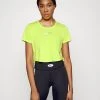 Nike Performance ONE - Sport T-shirt - Atomic Green | Damen