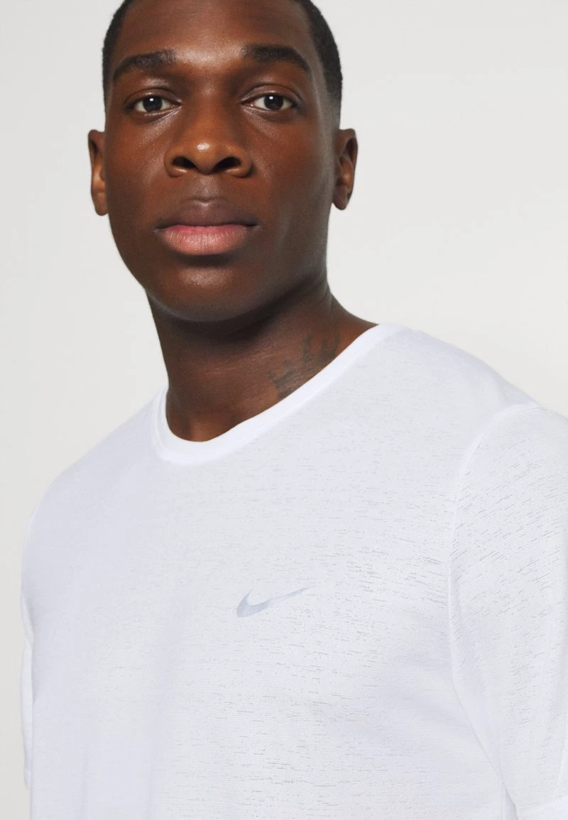 Nike Performance MILER TOP - Sport T-shirt - White/silver | Herren 5 Nike Performance MILER TOP - Sport T-shirt - White/silver | Herren – Bild 5
