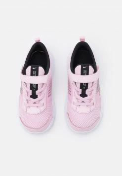 Nike Performance Unisex DOWNSHIFTER 11 - Laufschuh Neutral - Pink Foam/metallic Silver/black/white -Angebote Nike Store 84ee6b6ca53948f485f22640714f2862