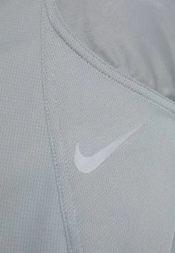 Nike Performance Damen RACE - Sport T-shirt - Particle Grey -Angebote Nike Store 8640353be0af45f295c7b6283605c4ee