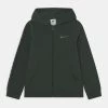 Nike Performance ATLETICO MADRID HOODIE CLUB UNISEX - Vereinsmannschaften - Outdoor Green/spiral Sage