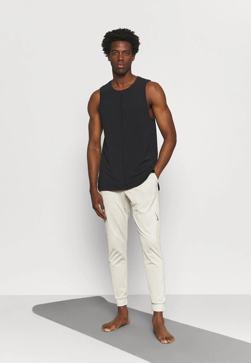 Nike Performance Herren Jogginghose - Light Bone/stone/grey 2 Nike Performance Herren Jogginghose - Light Bone/stone/grey – Bild 2