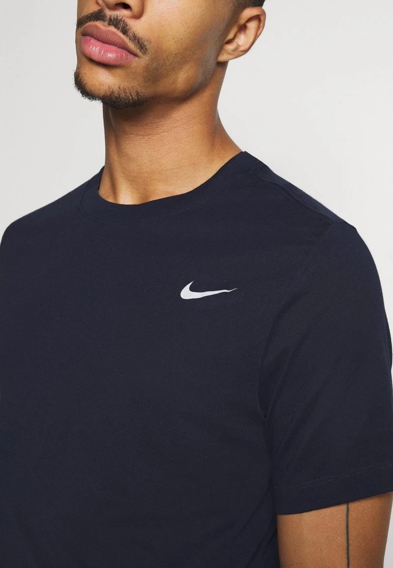 Nike Performance Herren TEE CREW SOLID - Sport T-shirt - Obsidian/matte Silver 6 Nike Performance Herren TEE CREW SOLID - Sport T-shirt - Obsidian/matte Silver – Bild 6