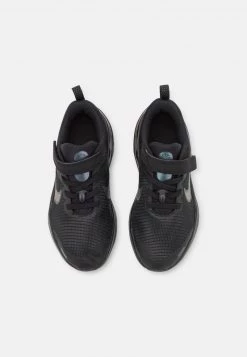 Nike Performance DOWNSHIFTER 12 NN UNISEX - Laufschuh Neutral - Black/ligt Smoke Grey/dark Smoke Grey 9 Nike Performance DOWNSHIFTER 12 NN UNISEX - Laufschuh Neutral - Black/ligt Smoke Grey/dark Smoke Grey -Angebote Nike Store 8e5141bf3249460a8e0c74c39d23c56a