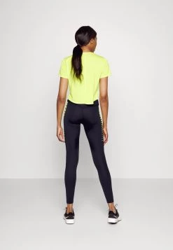 Nike Performance Damen ONE - Tights - Black/atomic Green/white 8 Nike Performance Damen ONE - Tights - Black/atomic Green/white -Angebote Nike Store 8f80260d514a455d93a7bcd3972cbb18