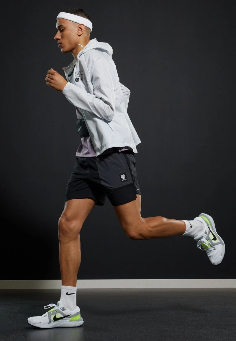 Nike Performance Herren Kurze Sporthose - Black/anthracite 1 Nike Performance Herren Kurze Sporthose - Black/anthracite