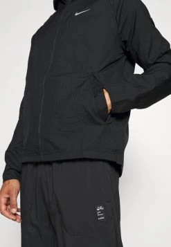 Nike Performance Herren Laufjacke - Black -Angebote Nike Store 90edcfdd18184c5caeaa598b4cc6c2f3