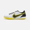 Nike Performance TIEMPO LEGEND 9 ACADEMY IC - Fußballschuh Halle - White/dark Smoke Grey/black/yellow Strike | Herren