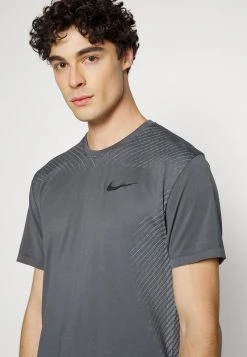 Nike Performance SEAMLESS - T-Shirt Print - Iron Grey/grey Fog | Herren -Angebote Nike Store 92aad1b9d89d41058e0491836f207509