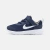 Nike Performance REVOLUTION 6 TDV UNISEX - Laufschuh Neutral - Midnight Navy/white/flat Pewter