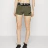 Nike Performance SHORT - Kurze Sporthose - Medium Olive/black | Damen