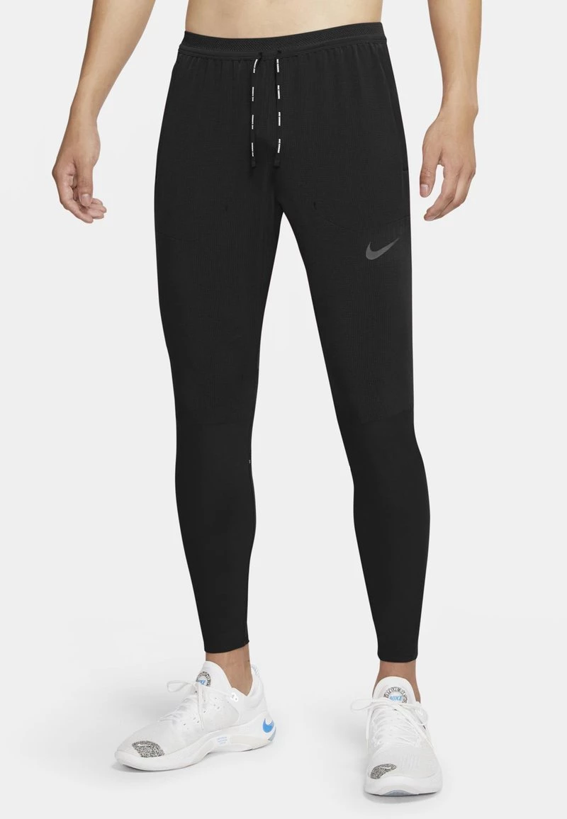 Nike Performance Herren SWIFT PANT - Jogginghose - Black/black/blkref 1 Nike Performance Herren SWIFT PANT - Jogginghose - Black/black/blkref
