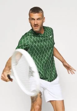 Nike Performance Herren T-Shirt Print - Gorge Green/white 11 Nike Performance Herren T-Shirt Print - Gorge Green/white -Angebote Nike Store 9a7fc85737c945968e58bf99dbb8f3ad