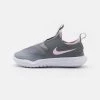 Nike Performance Unisex FLEX - Laufschuh Neutral - Light Smoke Grey/pink Foam/smoke Grey/white