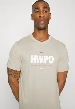 Nike Performance Herren TEE - Sport T-shirt - Stone -Angebote Nike Store 9bdb59aec69045c493d591060080a3e5