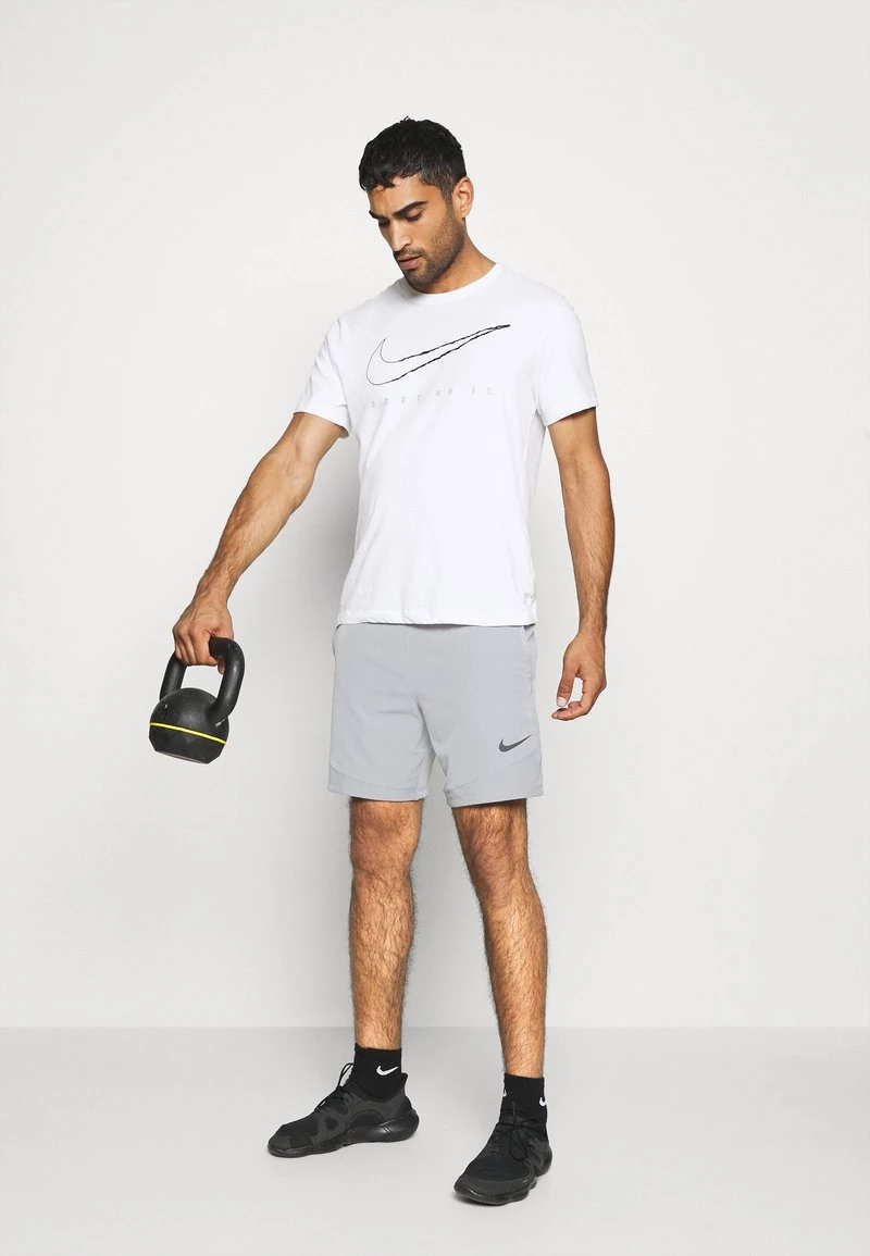 Nike Performance Herren FLEX SHORT 2.0 - Kurze Sporthose - Particle Grey/black 2 Nike Performance Herren FLEX SHORT 2.0 - Kurze Sporthose - Particle Grey/black – Bild 2