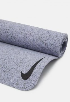Nike Performance MOVE MAT - Fitness / Yoga - Indigo Haze/indigo Haze | Damen -Angebote Nike Store 9bfa80c60d194c749dc237b534eca890