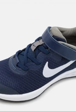 Nike Performance REVOLUTION 6 NN UNISEX - Laufschuh Neutral - Midnight Navy/white/flat Pewter -Angebote Nike Store 9c55cf4f41eb4b1ea7cdfb4f7ece75da