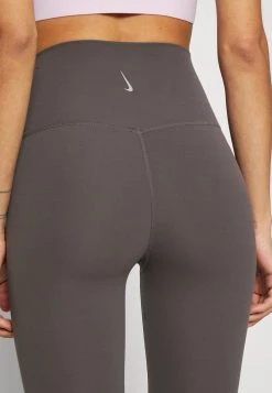 Nike Performance NIKE YOGA LUXE 7/8-INFINALON-LEGGINGS MIT HOHEM TAILLENBUND FÜR DAMEN - Tights - Medium Ash/particle Grey -Angebote Nike Store 9cb1fbcbb6794b40a8ae2151986f6fb8