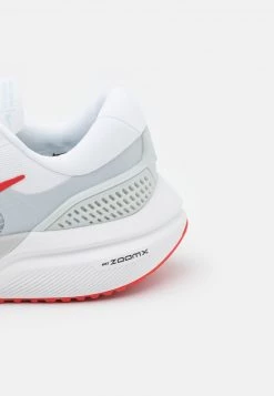 Nike Performance Herren AIR ZOOM VOMERO 15 - Laufschuh Neutral - White/chile Red/pure Platinum/wolf Grey/glacier Blue/black -Angebote Nike Store 9cbc7f07042245cf8a9a6bcf423e6014