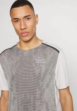 Nike Performance Herren RUN RISE 365 - Sport T-shirt - Light Bone/silver -Angebote Nike Store 9d7569416564407f8e5beb81cba7e172