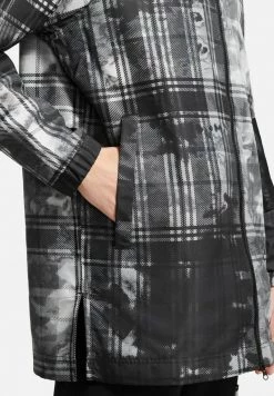 Nike Performance Herren Outdoorjacke - Schwarz/rot -Angebote Nike Store 9e1158b51f3548faa2d3b697e92bf36a