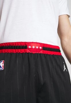 Nike Performance NBA CHICAGO BULLS STATEMENT SWINGMAN - Vereinsmannschaften - Black/university Red/white | Herren 9 Nike Performance NBA CHICAGO BULLS STATEMENT SWINGMAN - Vereinsmannschaften - Black/university Red/white | Herren -Angebote Nike Store a16343b596944cb88eed59bfe5ab7b2e