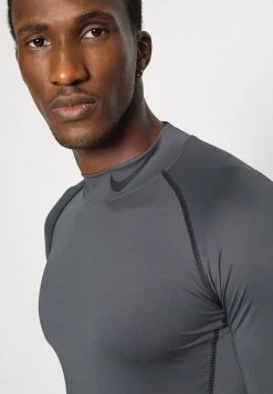 Nike Performance Herren TIGHT MOCK - Langarmshirt - Iron Grey/black -Angebote Nike Store a16e1ca0937049388893db7f88c5c33c