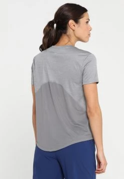 Nike Performance MILER - T-Shirt Print - Gunsmoke/reflective Silver | Damen 7 Nike Performance MILER - T-Shirt Print - Gunsmoke/reflective Silver | Damen -Angebote Nike Store a179560939174db7bc61f4db6bd2021f