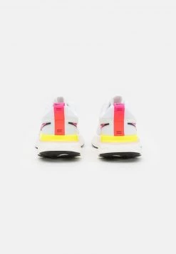 Nike Performance Damen REACT INFINITY RUN FK 2 - Laufschuh Neutral - White/black/sail/pink Blast/volt-pollen -Angebote Nike Store a24474a46a41448d987d464b343938a8