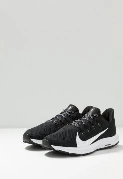 Nike Performance Herren QUEST 2 - Laufschuh Neutral - Black/white -Angebote Nike Store a668019ac02e46fe82df5c713e56f5b2