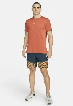 Nike Performance BURNOUT - Sport T-shirt - Burnt Sunrise Orange Frost Total Orange | Herren -Angebote Nike Store a77837da06ed4e4490bef7f70963b5f7