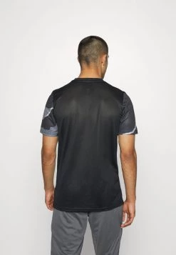 Nike Performance Herren T-Shirt Print - Black/cool Grey/white 8 Nike Performance Herren T-Shirt Print - Black/cool Grey/white -Angebote Nike Store a77d75b7396547e4ab39c723b41a23ab