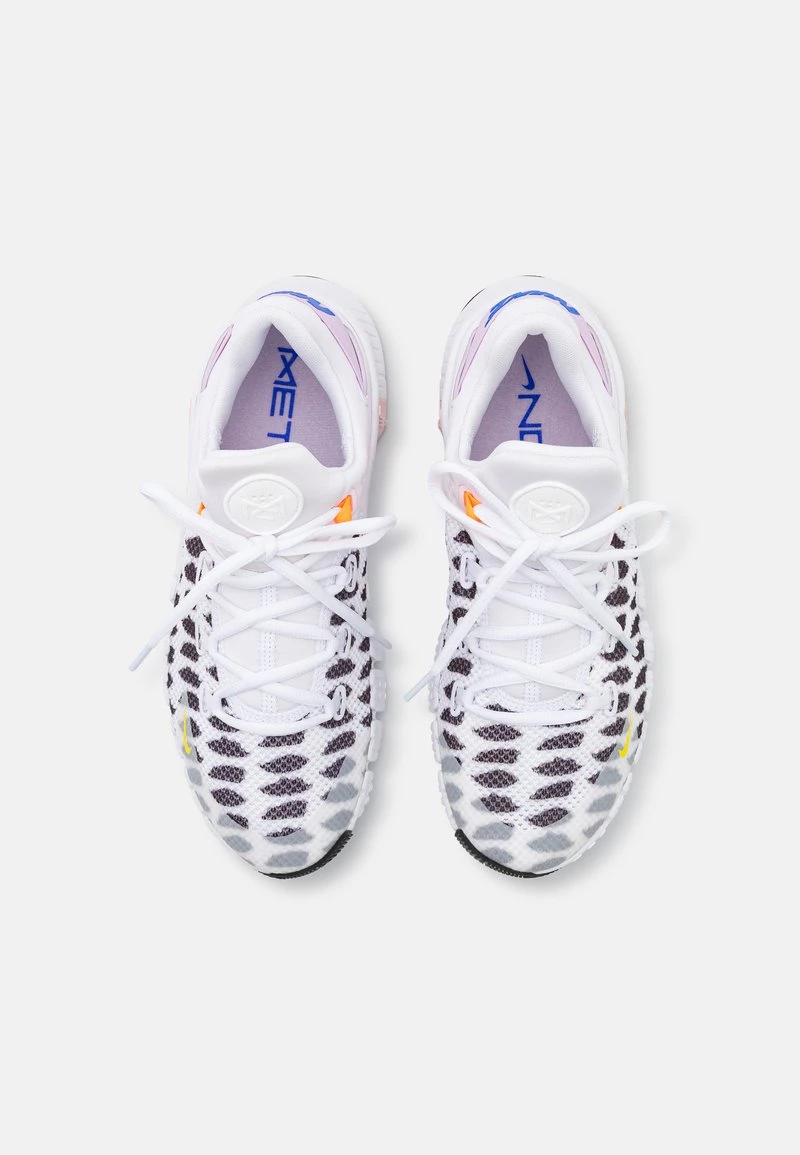 Nike Performance Damen FREE METCON 4 - Trainingsschuh - Black/yellow Strike/white/racer Blue/regal Pink/total Orange 3 Nike Performance Damen FREE METCON 4 - Trainingsschuh - Black/yellow Strike/white/racer Blue/regal Pink/total Orange – Bild 3