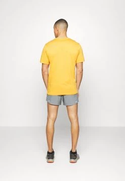 Nike Performance Herren STRIDE - Kurze Sporthose - Smoke Grey/black/silver -Angebote Nike Store a8175c4c64a74d7183307f44df6b8e71