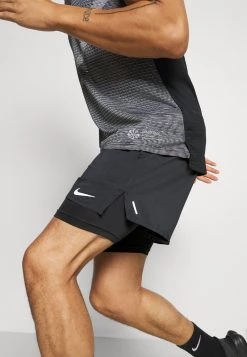Nike Performance Herren STRIDE SHORT - Kurze Sporthose - Black 11 Nike Performance Herren STRIDE SHORT - Kurze Sporthose - Black -Angebote Nike Store a881d85627b44675be84202e1a8ac98d