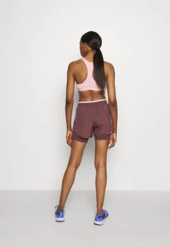 Nike Performance Damen TEMPO LUXE SHORT - Kurze Sporthose - Dark Wine/venice/reflective Silver -Angebote Nike Store a9098da20aa545bdb616ece223dd3c23