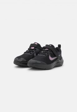Nike Performance DOWNSHIFTER 12 NN UNISEX - Laufschuh Neutral - Black/ligt Smoke Grey/dark Smoke Grey 7 Nike Performance DOWNSHIFTER 12 NN UNISEX - Laufschuh Neutral - Black/ligt Smoke Grey/dark Smoke Grey -Angebote Nike Store a91efe89bb4c4103acf932574306322b