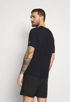 Nike Performance Herren MILER HYBRID - T-Shirt Print - Black/silver -Angebote Nike Store a96592af8e7e49a2af32b2b695919c1b