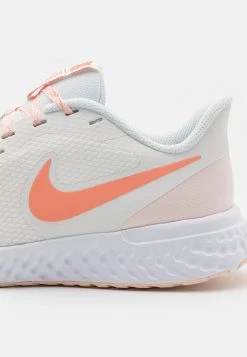Nike Performance Damen SCHUHE REVOLUTION 5 - Laufschuh Neutral - Summit White/crimson Bliss/orange Pearl/white -Angebote Nike Store ab94d3eca09544e19dcb2203550ee464
